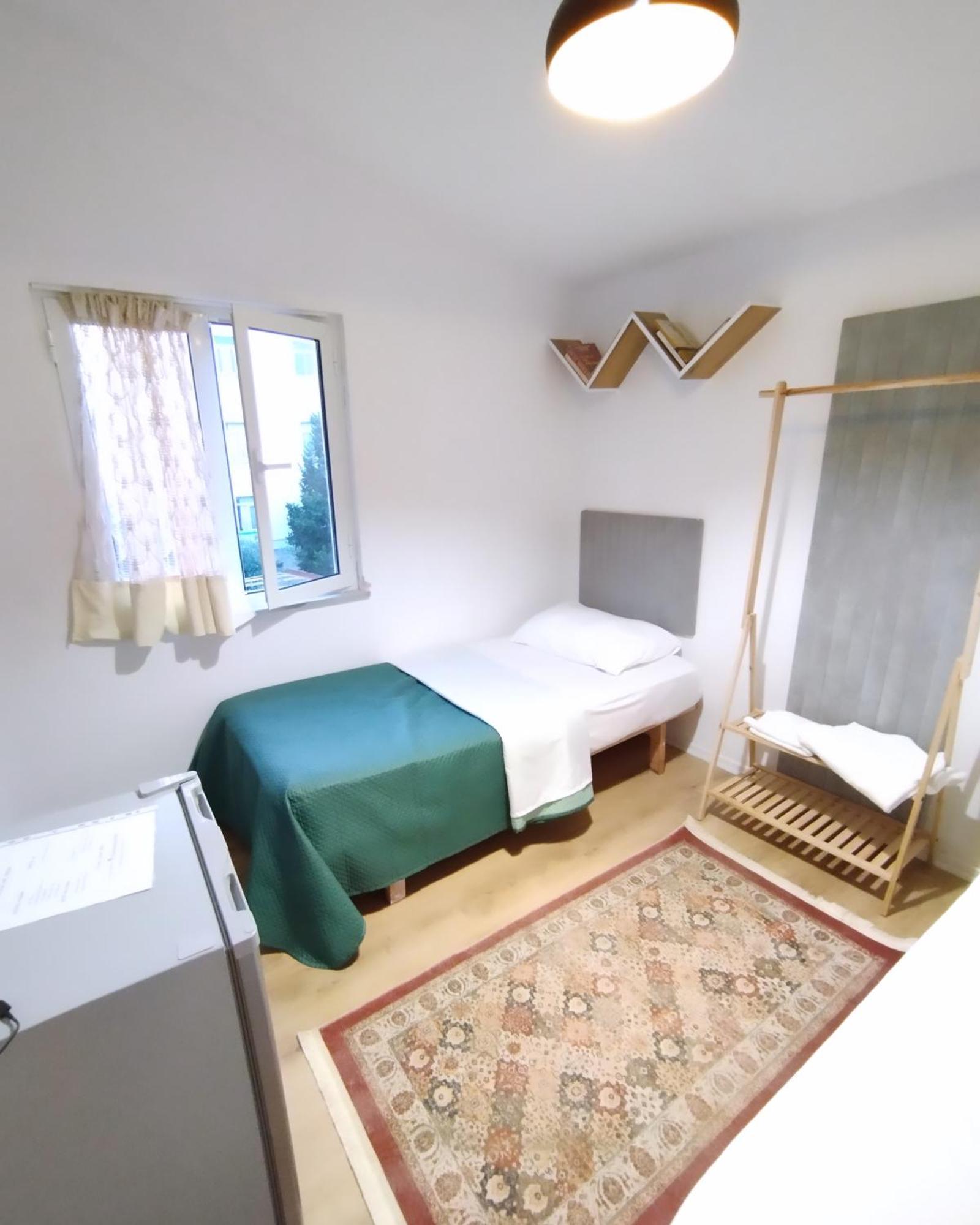 2 Single Bedroom Tirana Bagian luar foto